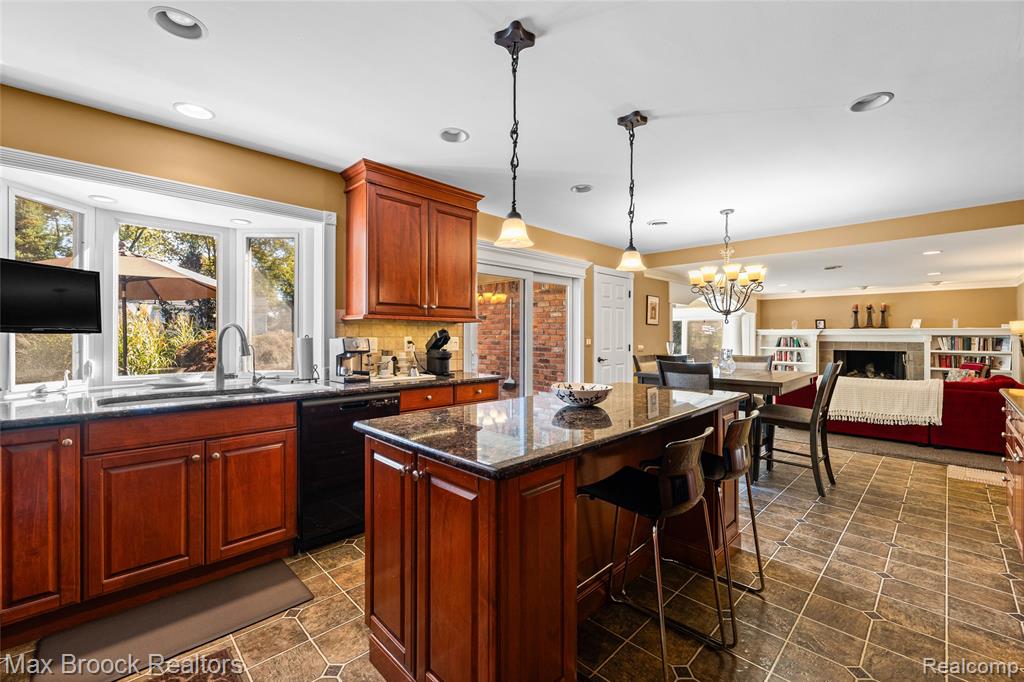 5605 Woodwind Drive, Bloomfield Hills, MI 48301 — Photo 27
