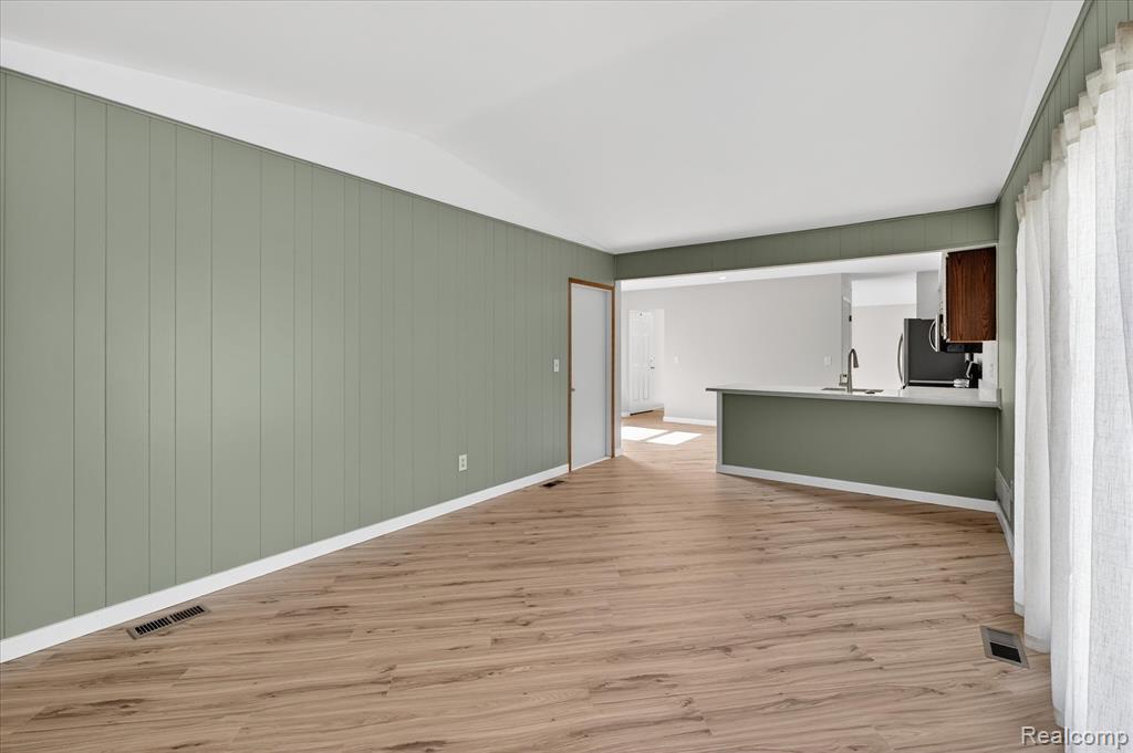 751 Norchester Street, South Lyon, MI 48178 — Photo 10