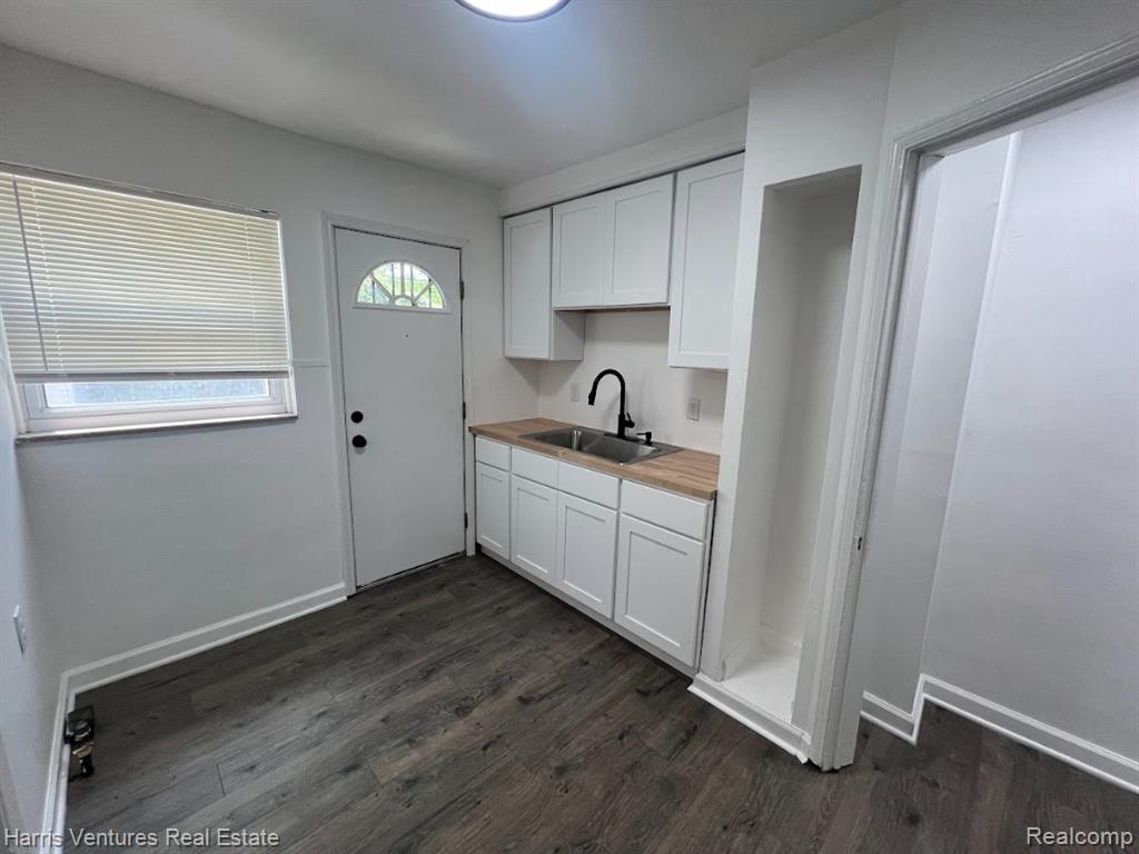 22148 Moross Road, Grosse Pointe, MI 48236 — Photo 10