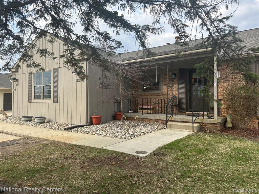 12047 Shenandoah Drive, 2, South Lyon, MI 48178 — front exterior