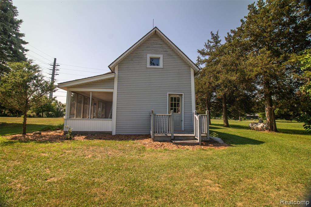 749 E East Newburg Road, Carleton, MI 48117 — Photo 15