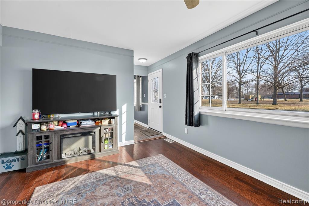 34504 Stellwagen Street, Wayne, MI, 48184