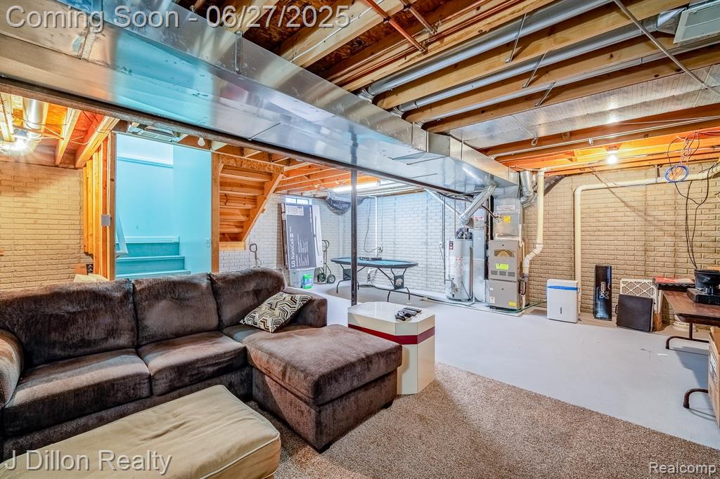 5778 Savoy Drive, Waterford, MI 48327 — Photo 33
