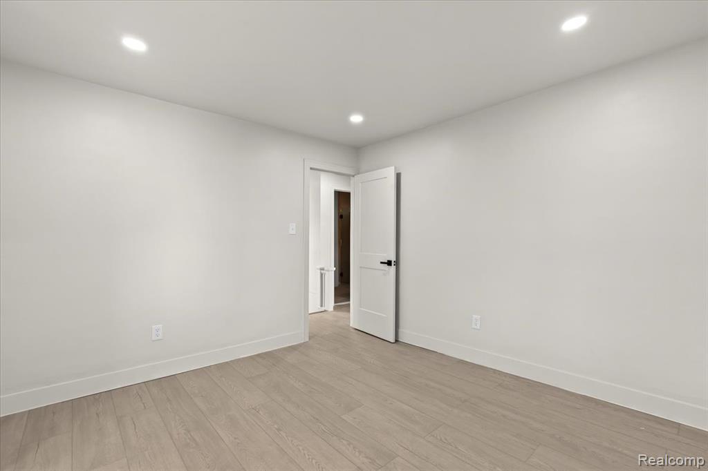26059 Brush Street, Madison Heights, MI 48071 — Photo 30