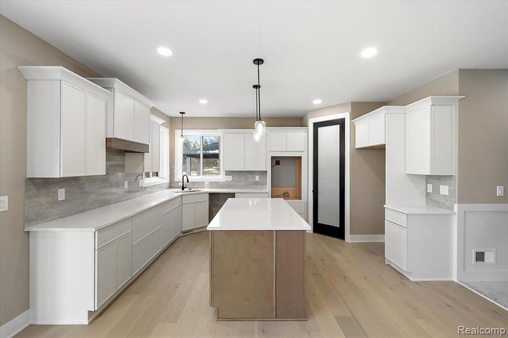 50998 MISTWOOD Drive, Macomb, MI 48042 — Photo 31