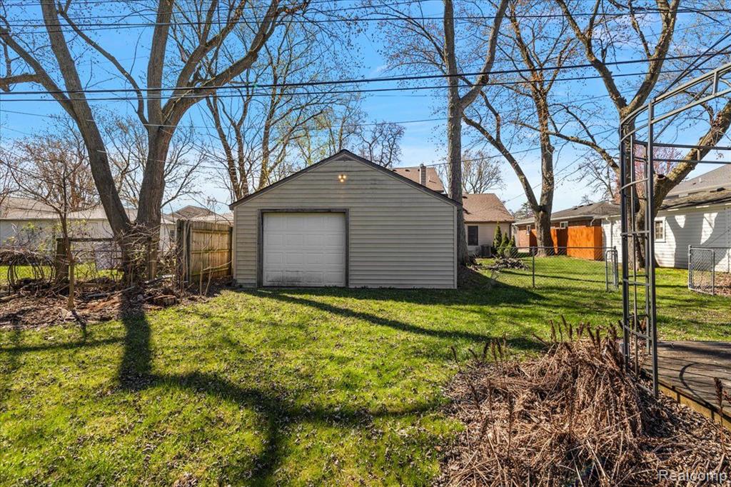 617 DEVILLEN Avenue, Royal Oak, MI 48073 — Photo 53