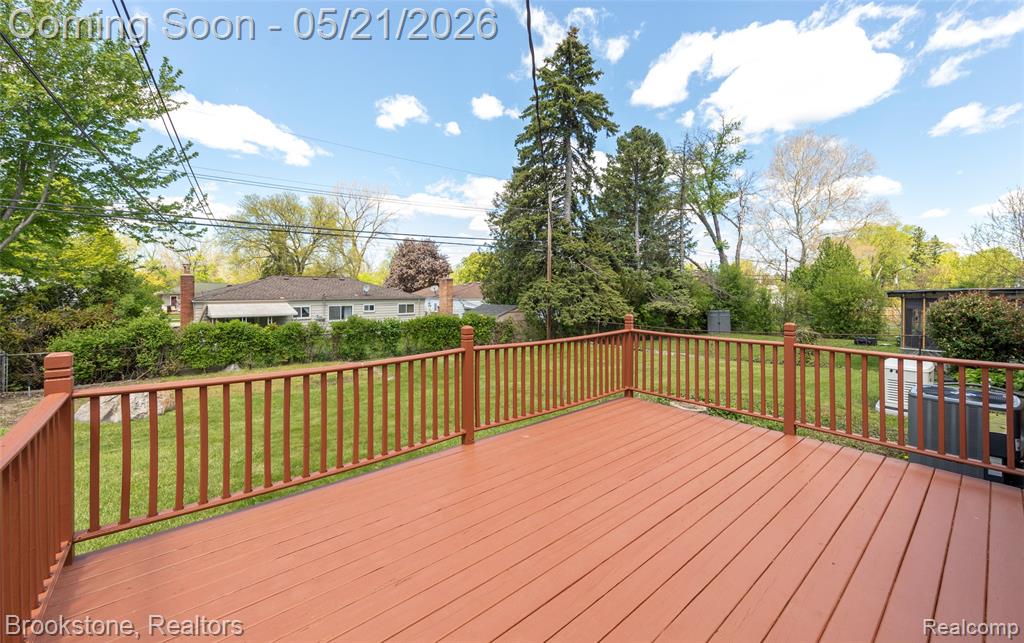 2445 Liverpool, Auburn Hills, MI 48326 — Photo 7