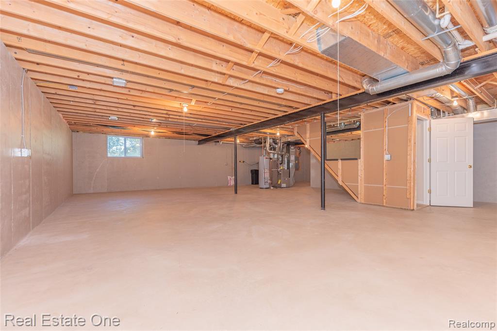 9970 Whispering Woods Drive, Pinckney, MI 48169 — Photo 32
