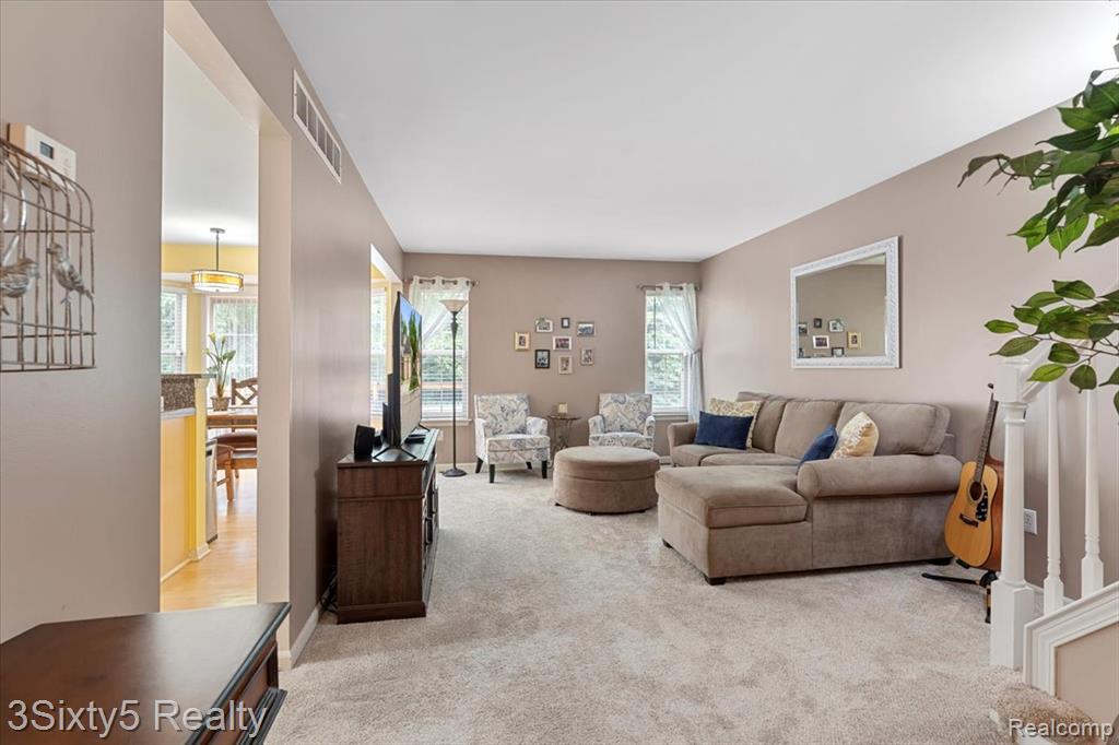 8733 Hardwood Drive, 101, Belleville, MI 48111 — Photo 4
