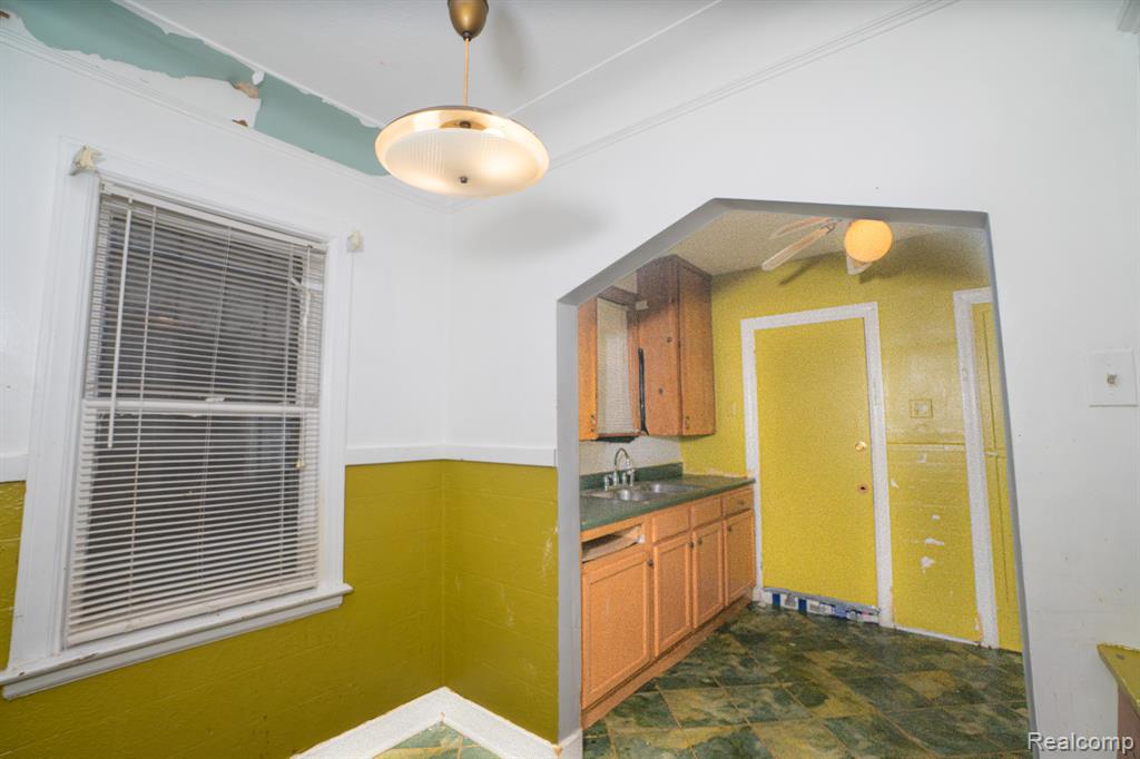 16176 TRACEY Street, Detroit, MI 48235 — Photo 17