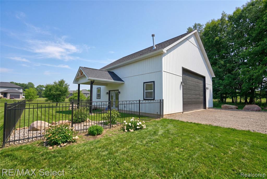 300 Regional Way, Imlay City, MI 48444 — Photo 10
