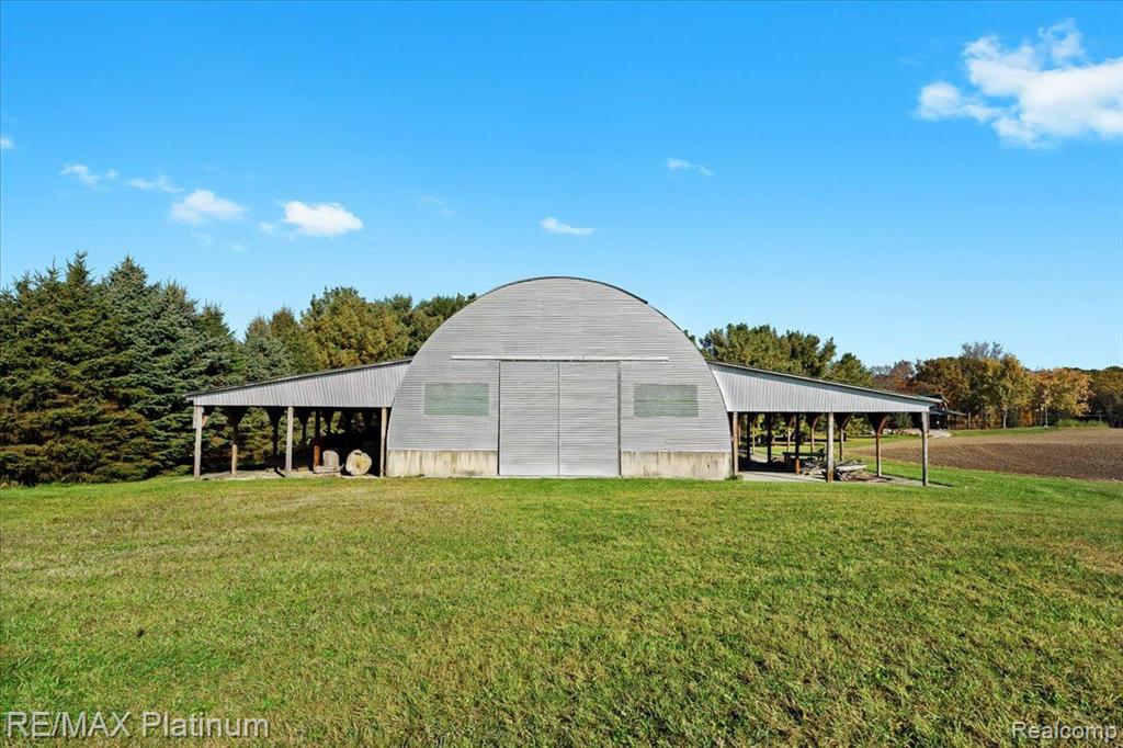 1215 S Bull Run Road, Fowlerville, MI 48836 — Photo 13