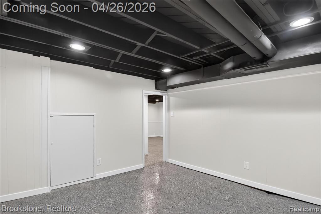 29807 Champine Street, Saint Clair Shores, MI 48082 — Photo 34