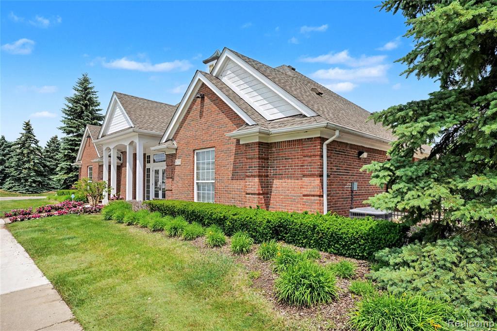 16440 Dominion Drive, Macomb, MI 48044 — Photo 26