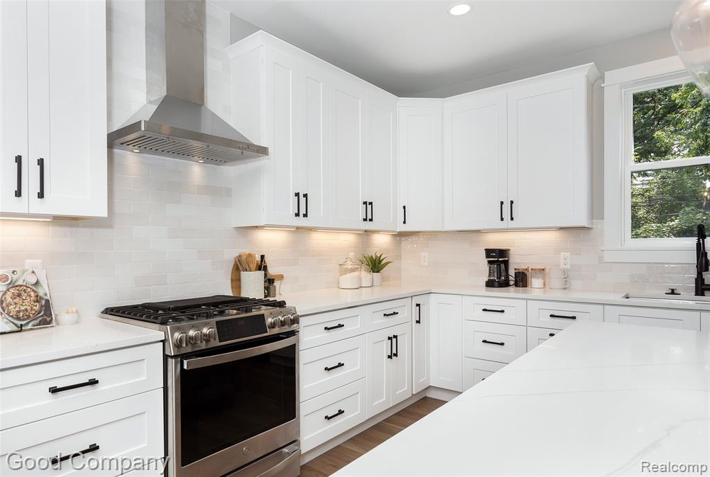 713 W Farnum Avenue, Royal Oak, MI 48067 — Photo 10