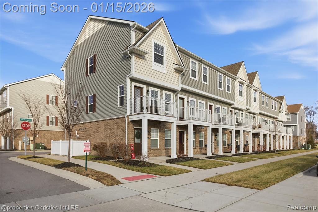 401 Jeff Keeton Drive, Hazel Park, MI 48030 — Photo 2