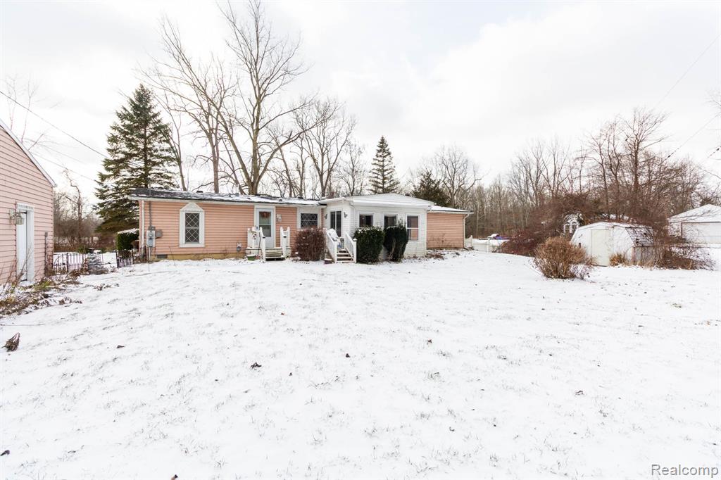 8200 Oakville Waltz Road, Belleville, MI 48111 — Photo 43