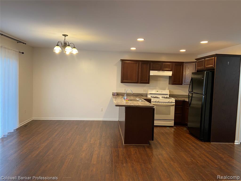 5284 Brookshire Drive, Almont, MI 48003 — Photo 3