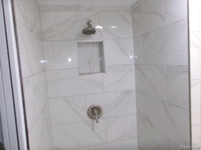6586 WALDON GLENS, Clarkston, MI — Photo 30