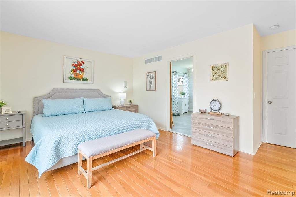 454 BREAKWATER, Belleville, MI 48111 — Photo 24