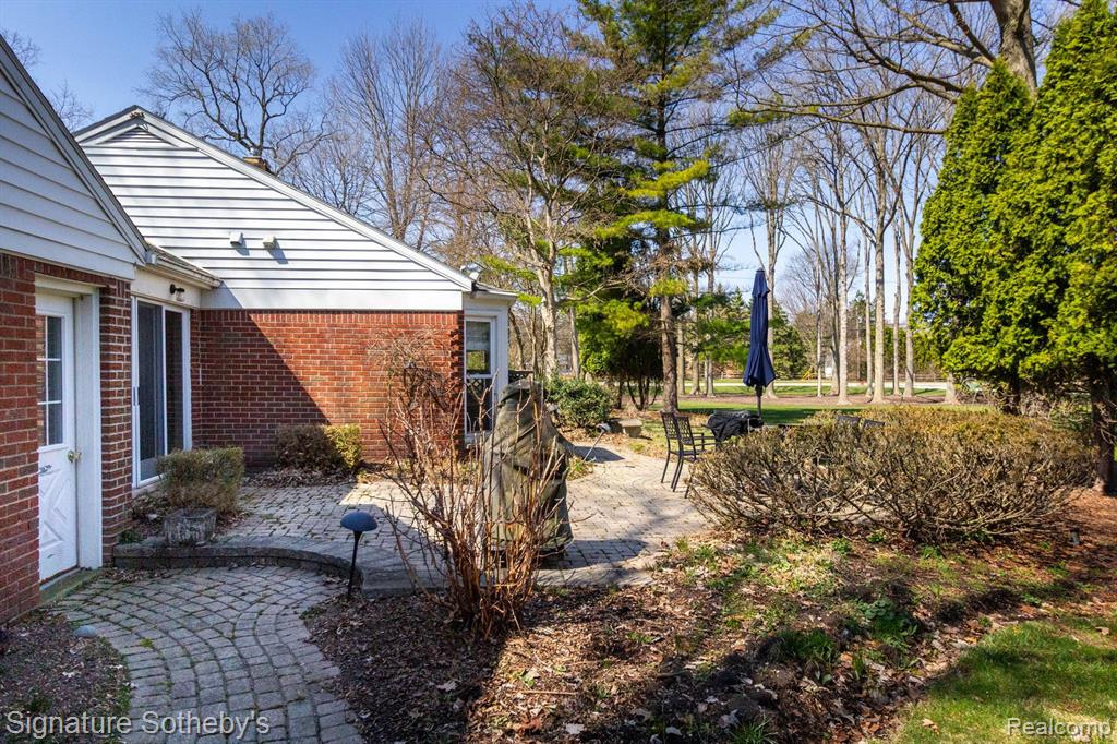 21890 Hampton Street, Beverly Hills, MI 48025 — Photo 33