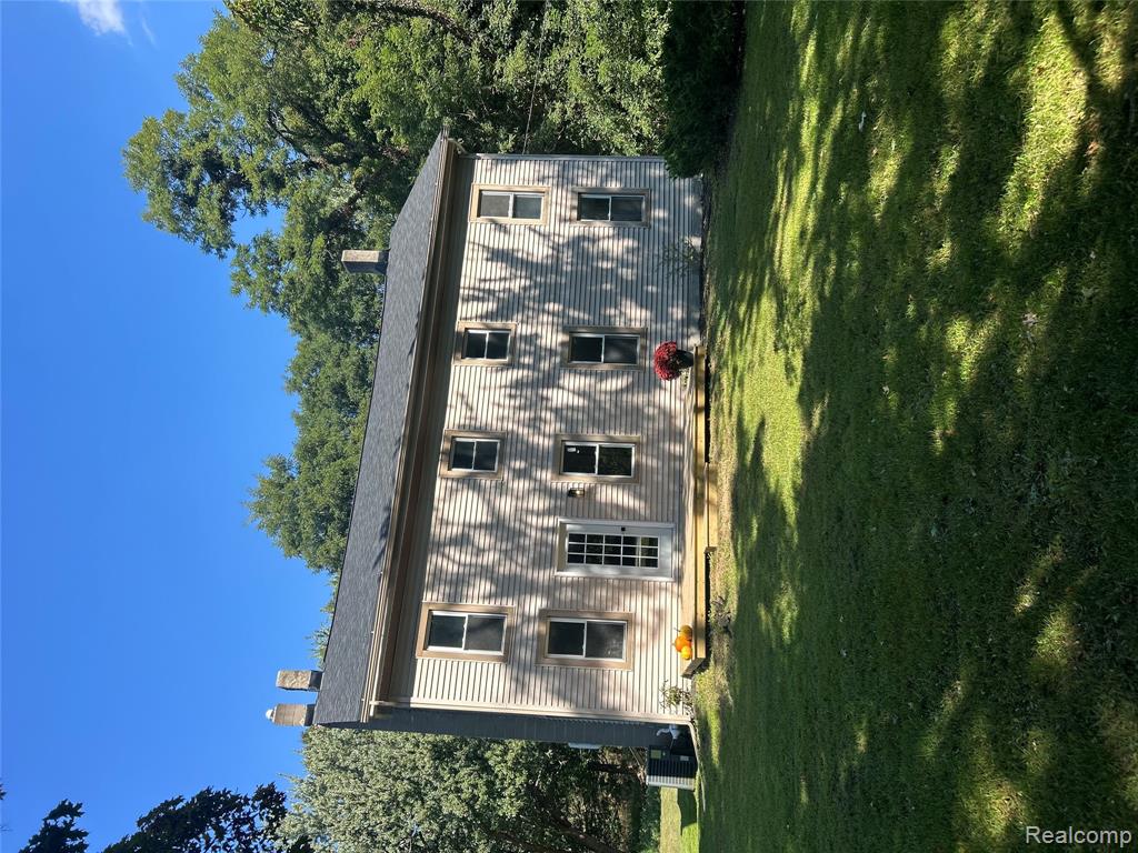 11240 Silver Lake Road, Byron, MI 48418 — Photo 2