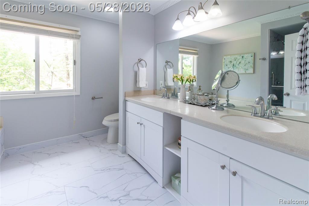 6910 Leytonstone Boulevard, West Bloomfield, MI — Photo 23