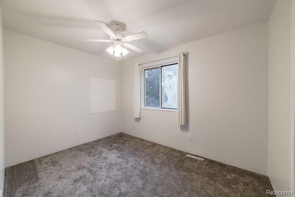 5266 OAK PARK Drive, Clarkston, MI — Photo 38