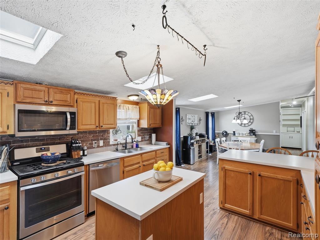 9695 Bloomsbury Circle, Northville, MI 48167 — Photo 14