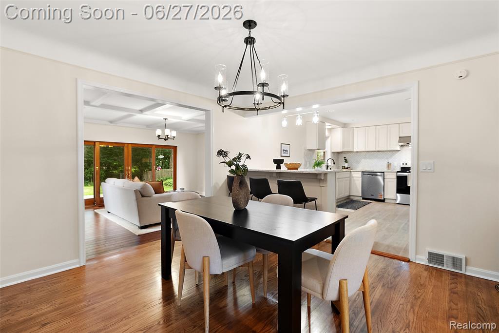 21235 River Road, Grosse Pointe Woods, MI 48236 — Photo 8