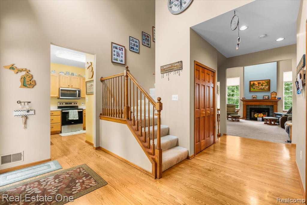 9952 Tioga Trail, Pinckney, MI 48169 — Photo 16