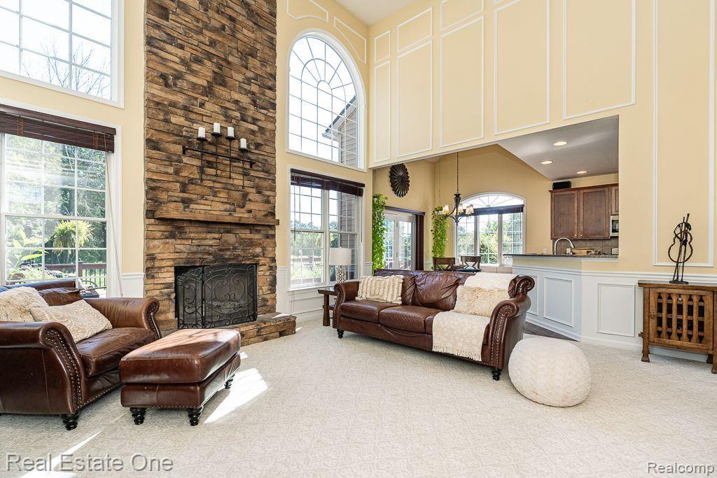 523 WYNSTONE Circle N, Oakland, MI — Photo 12