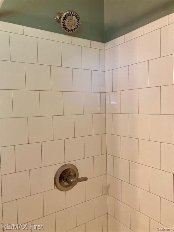 402 KENSINGTON Avenue, Ferndale, MI 48220 — Photo 6