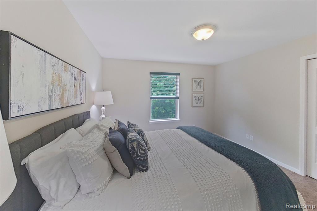 50736 SEVILLA Circle, Novi, MI — Photo 37
