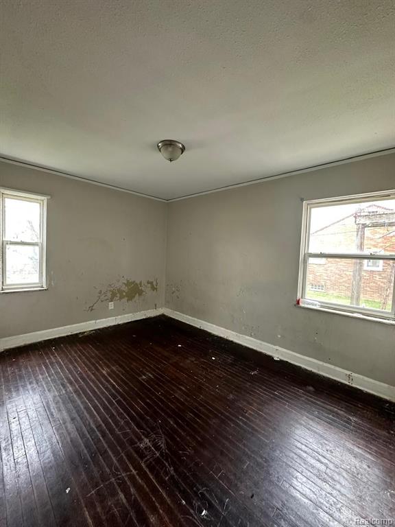 12667 SORRENTO Street, Detroit, MI 48227 — Photo 10
