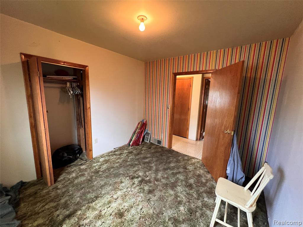 22095 Elmwood Avenue, Eastpointe, MI 48021 — Photo 6