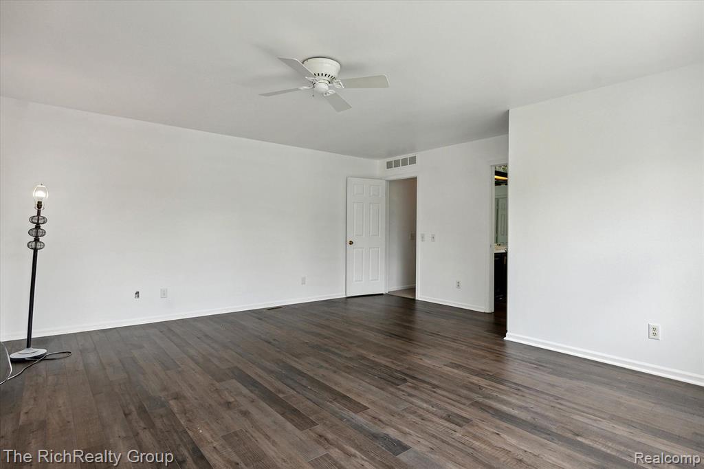 46471 Doubletree Road, Canton, MI 48187 — Photo 25