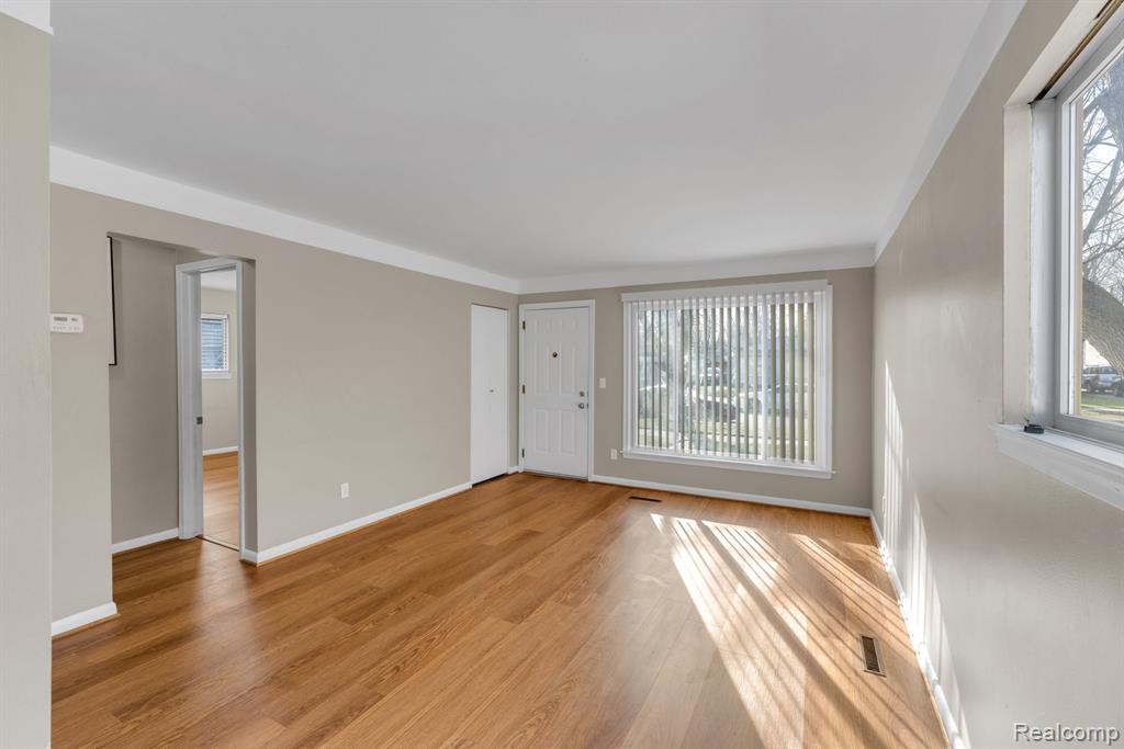 4475 Ziegler Street, Dearborn Heights, MI 48125 — Photo 7