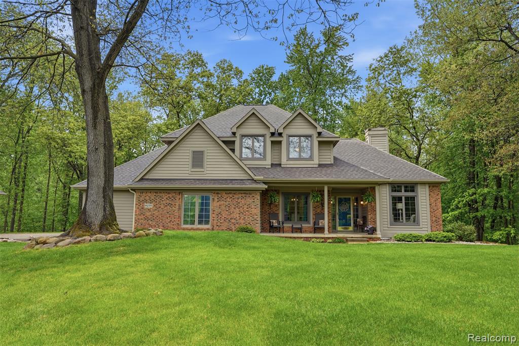 8235 Ironwood Drive, Pinckney, MI 48169 — Photo 37