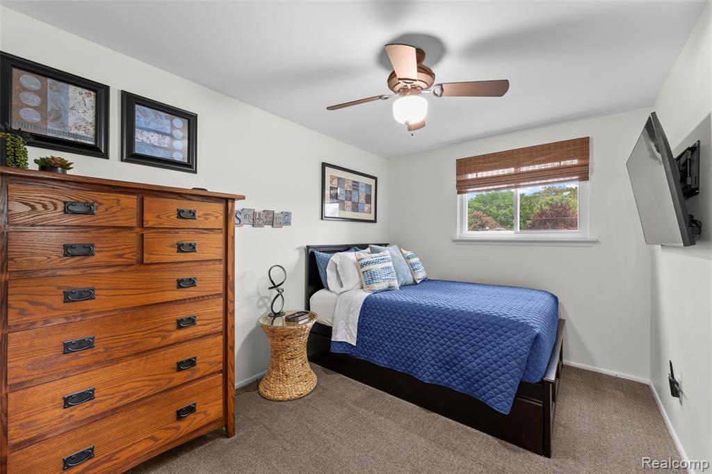31602 Madison Avenue, Madison Heights, MI 48071 — Photo 29