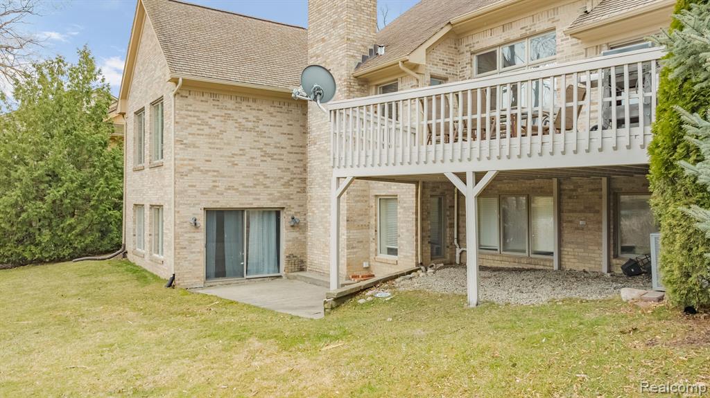 5035 Oakbrooke Drive, West Bloomfield, MI 48323 — Photo 37