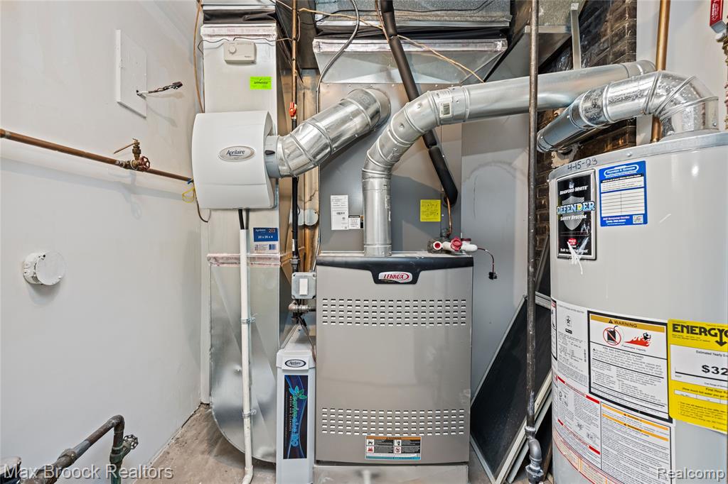 35550 Pleasant Valley Road, Farmington Hills, MI, 48331