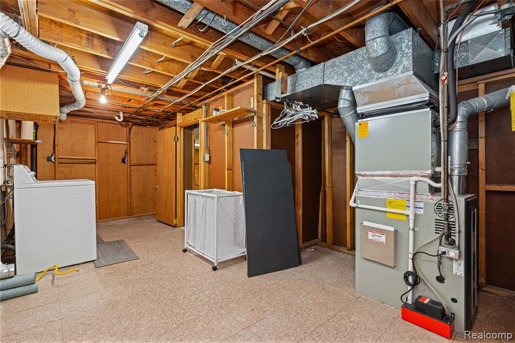 39619 Peters Drive, Canton, MI 48187 — Photo 37