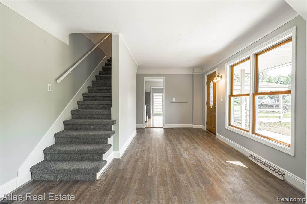 10493 Green Road, Goodrich Vlg, MI — Photo 13