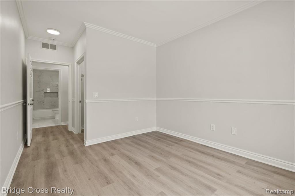 5685 Twin Oaks Drive, Sterling Heights, MI 48314 — Photo 14