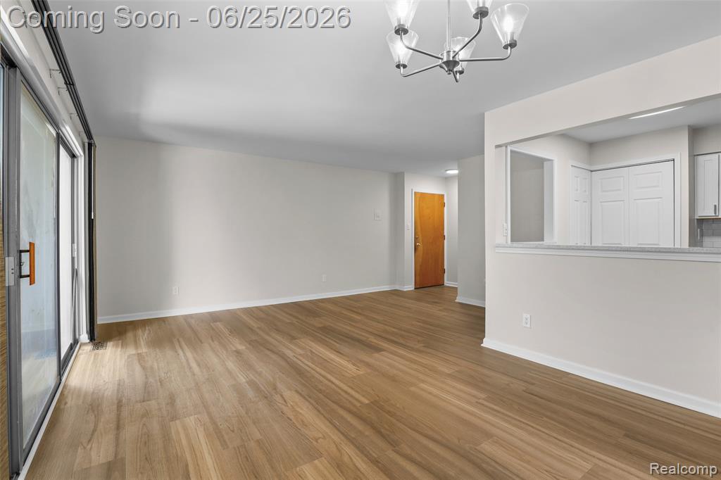 8577 Kennedy Circle, Warren, MI 48093 — Photo 11