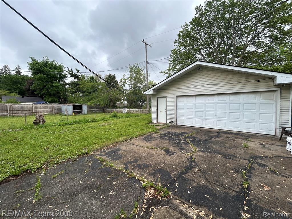 6390 Archdale Street, Detroit, MI 48228 — Photo 6