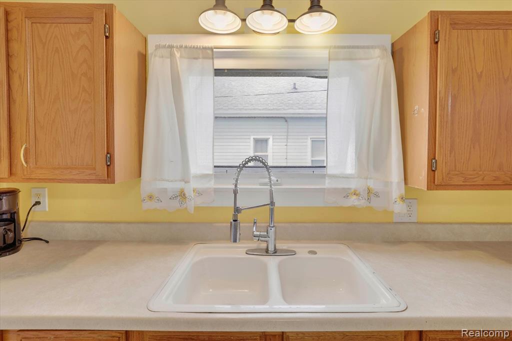 926 Kentucky Court, Monroe, MI 48161 — Photo 19