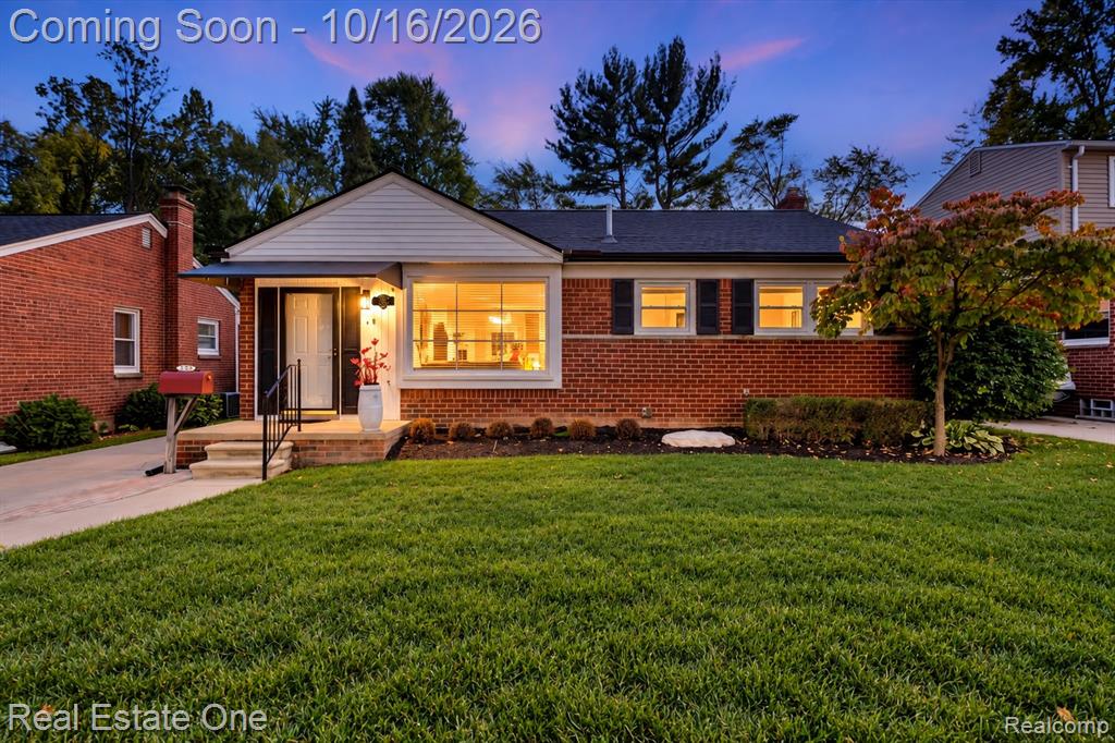 525 Charlotte Avenue, Royal Oak, MI 48073