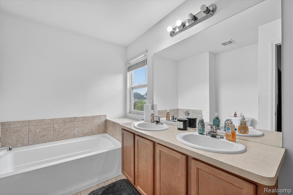6119 Treetops Drive, Romulus, MI 48174 — Photo 26